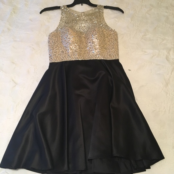 Homecoming formal dress - Picture 3 of 8